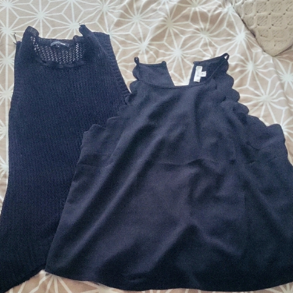 2 Black Tops